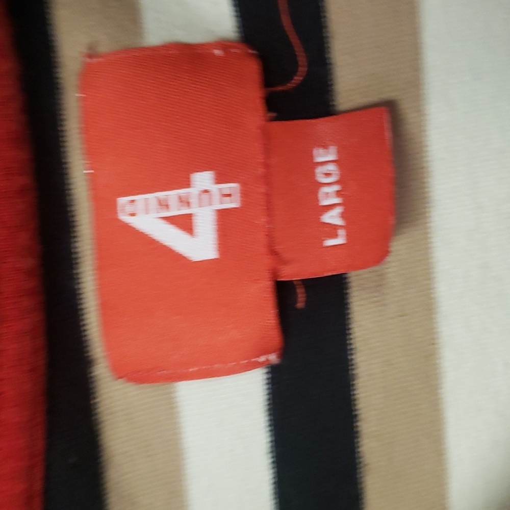 Shirt - Picture 3 of 4